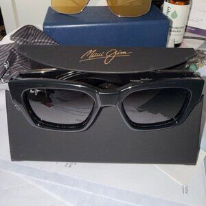 MAUI JIM POLARIZED SUNGLASSES
